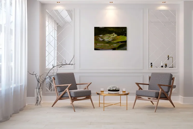 Tablou Canvas, "Broasca odihnindu-se pe o frunză", Broască, Apă, Frunză, Ochi, Natură, Verde, Reflecție, Piele, Habitat, Calm., 100 x 70 cm – poza 5