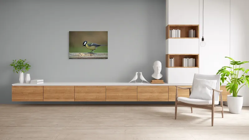 Tablou Canvas, "Mierla savurând semințe gustoase pe masă", Pasăre, Pițigoi, Penaj, Grăunțe, Masa, Natură, Verde, Negru, Alb, Galben, Lemn, Exterioară., 100 x 70 cm – poza 6