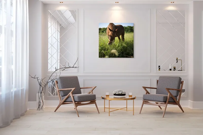 Tablou Canvas, "Cal păscând în lumina dimineții", Cal, Păr, Verdeață, Cer, Căldură, Calm, Natură, Peisaj, Blândețe, Lumină, 100 x 100 cm – poza 7
