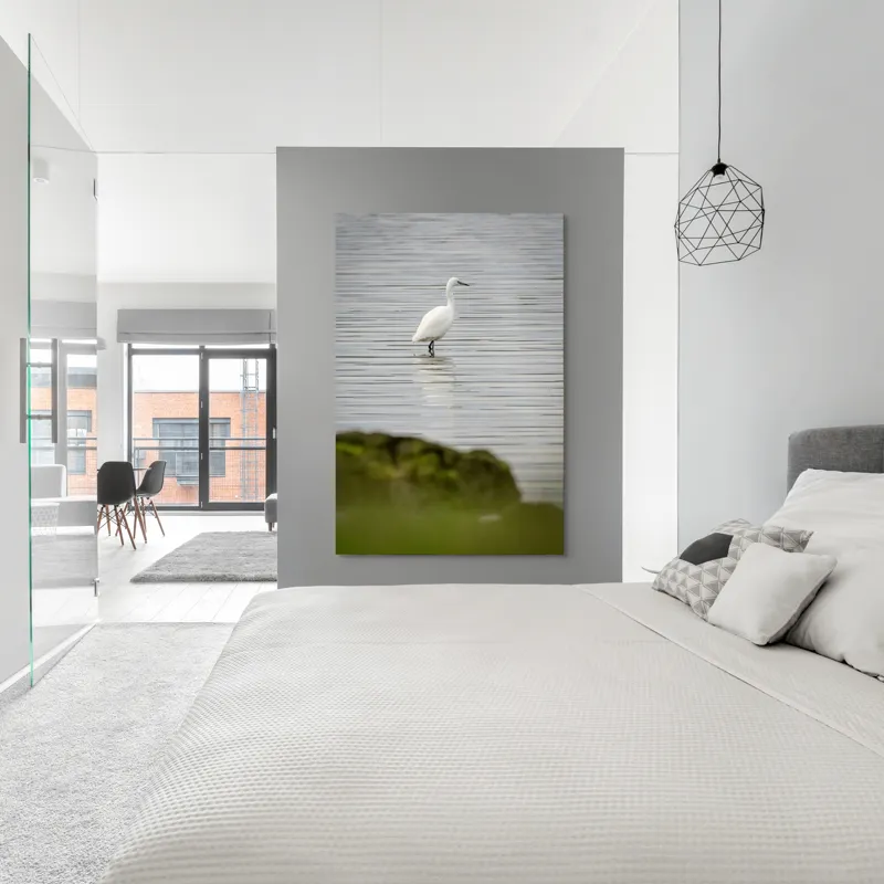 Tablou Canvas, "Egreta solitară pe lac liniștit", Pasăre, Apă, Reflecție, Stânci, Tranquilitate, Natură, Eleganță, 100 x 150 cm – poza 5