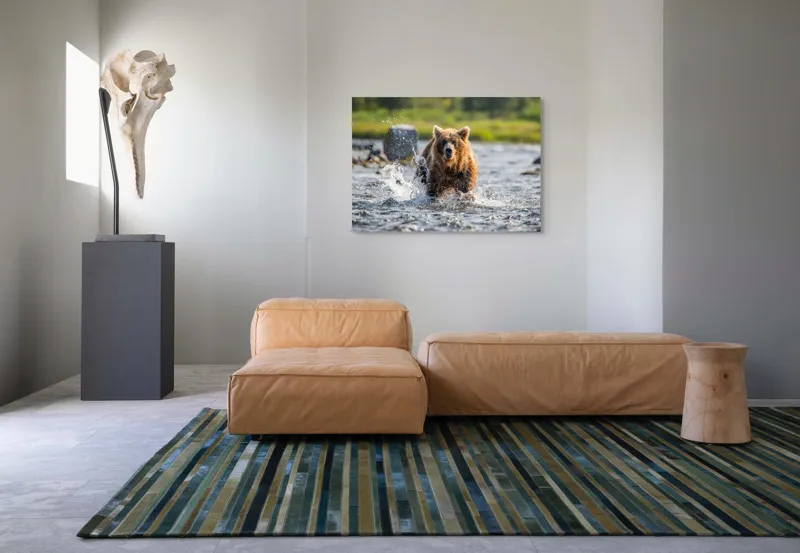Tablou Canvas, "Ursul în bătaia valurilor repezi", Apă, Urs, Sălbăticie, Natură, Aventurează, Stropi, Putere, Concentrare, Culoare, 100 x 70 cm – poza 7
