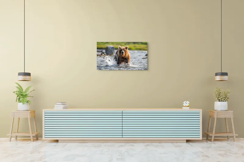 Tablou Canvas, "Ursul în bătaia valurilor repezi", Apă, Urs, Sălbăticie, Natură, Aventurează, Stropi, Putere, Concentrare, Culoare, 90 x 50 cm – poza 5