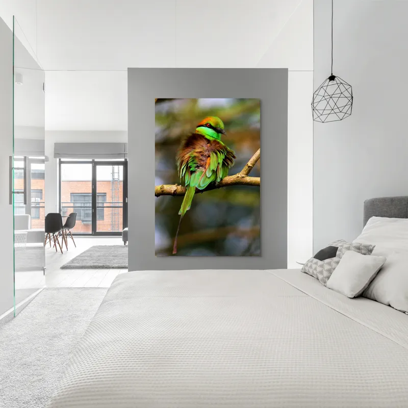 Tablou Canvas, "Splendoarea păsării în pădurea tropicală", Pasăre, Colorată, Vibrantă, Pene, Verde, Ramură, Natură, Elegantă, Exotică, Frumusețe, 100 x 150 cm – poza 5