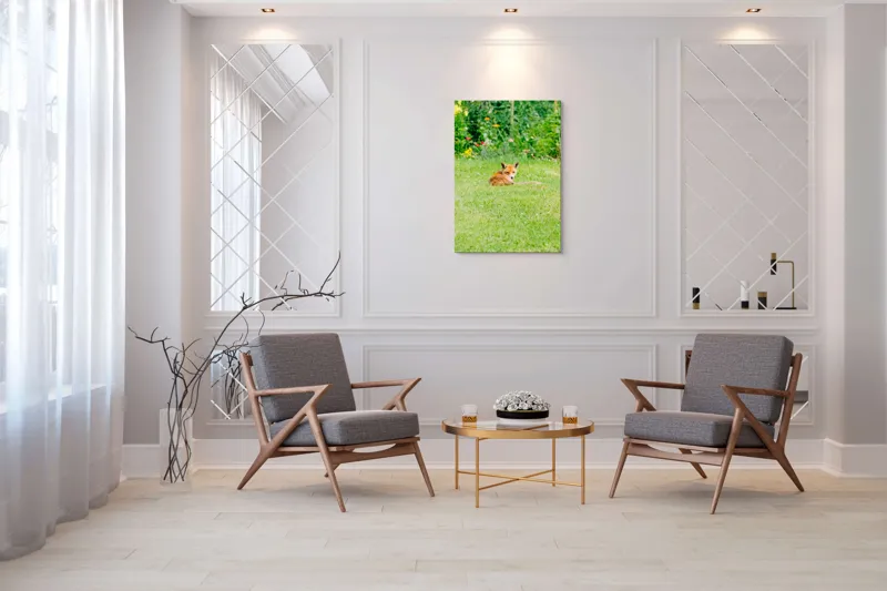 Tablou Canvas, "Vulpea odihnindu-se în grădină verde", Vulpe, Verdeață, Flori, Relaxare, Natură, Culoare, Curiozitate, Privire, Grădină, Peisaj, 70 x 100 cm – poza 8