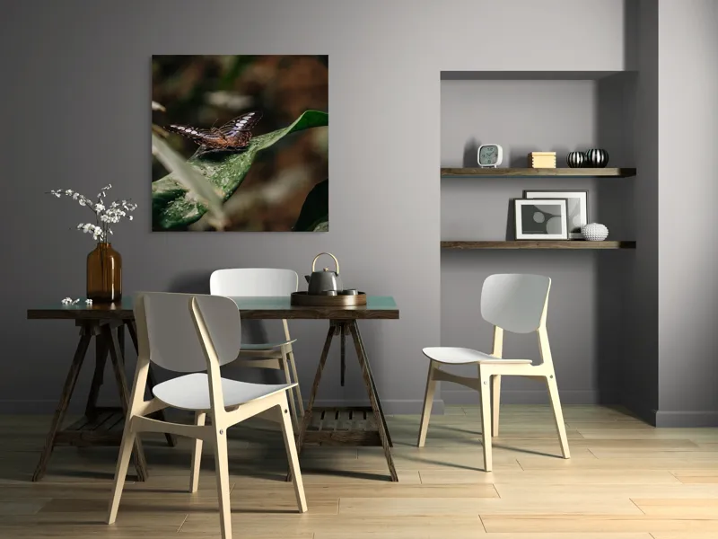 Tablou Canvas, "Fluture pe frunza udă în pădure", Aripi, Frunza, Picături, Natură, Fragilitate, Verde, Eleganță, Zbor, 100 x 100 cm – poza 6