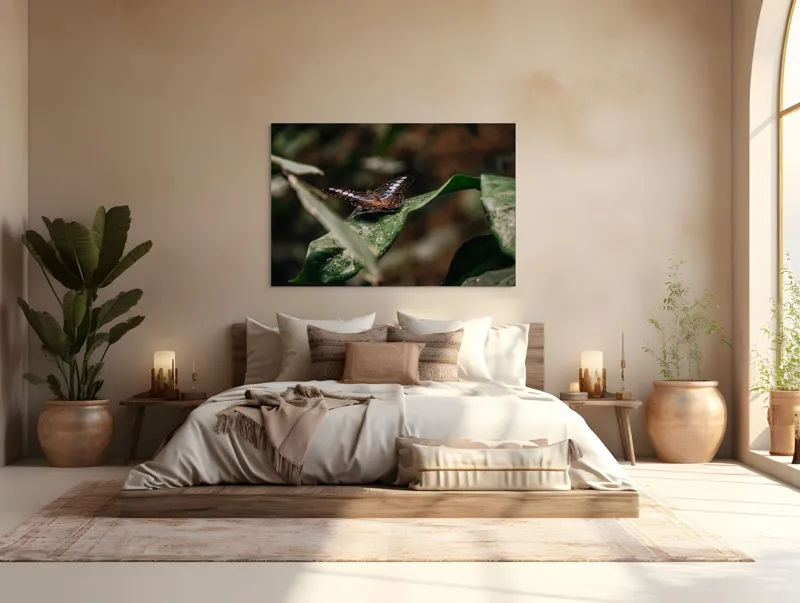 Tablou Canvas, "Fluture pe frunza udă în pădure", Aripi, Frunza, Picături, Natură, Fragilitate, Verde, Eleganță, Zbor, 150 x 100 cm – poza 4
