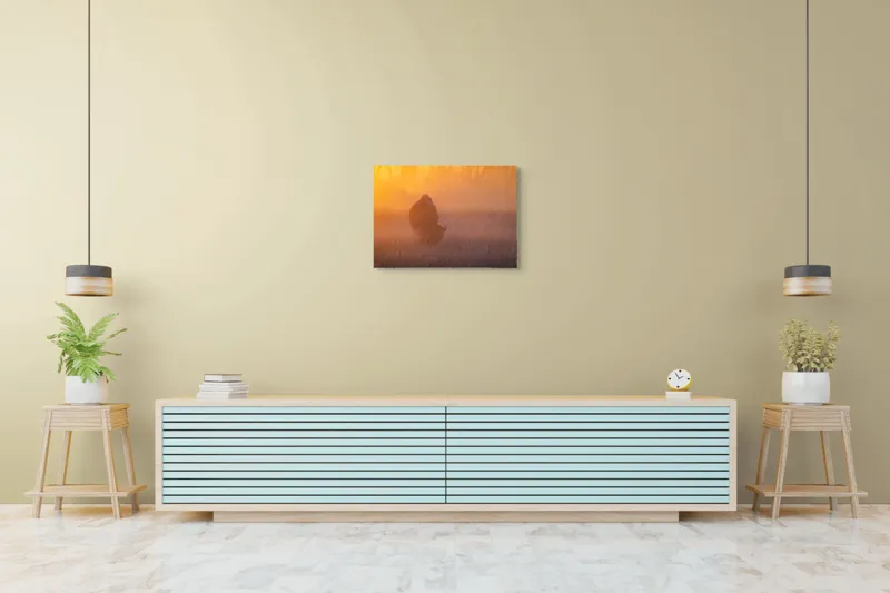 Tablou Canvas, "Bizon în lumina dimineții mistice", Bizon, Răsărit, Ceață, Pajiște, Serenitate, Siluetă, Lumină, Natură, Dimineață, Peisaj, 70 x 50 cm – poza 7