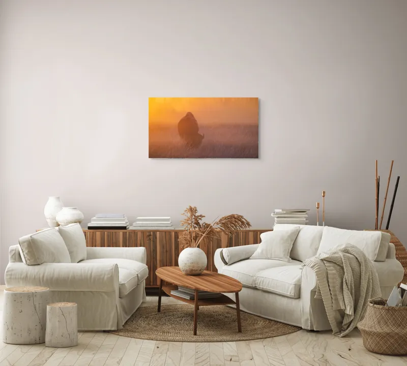 Tablou Canvas, "Bizon în lumina dimineții mistice", Bizon, Răsărit, Ceață, Pajiște, Serenitate, Siluetă, Lumină, Natură, Dimineață, Peisaj, 90 x 50 cm – poza 4