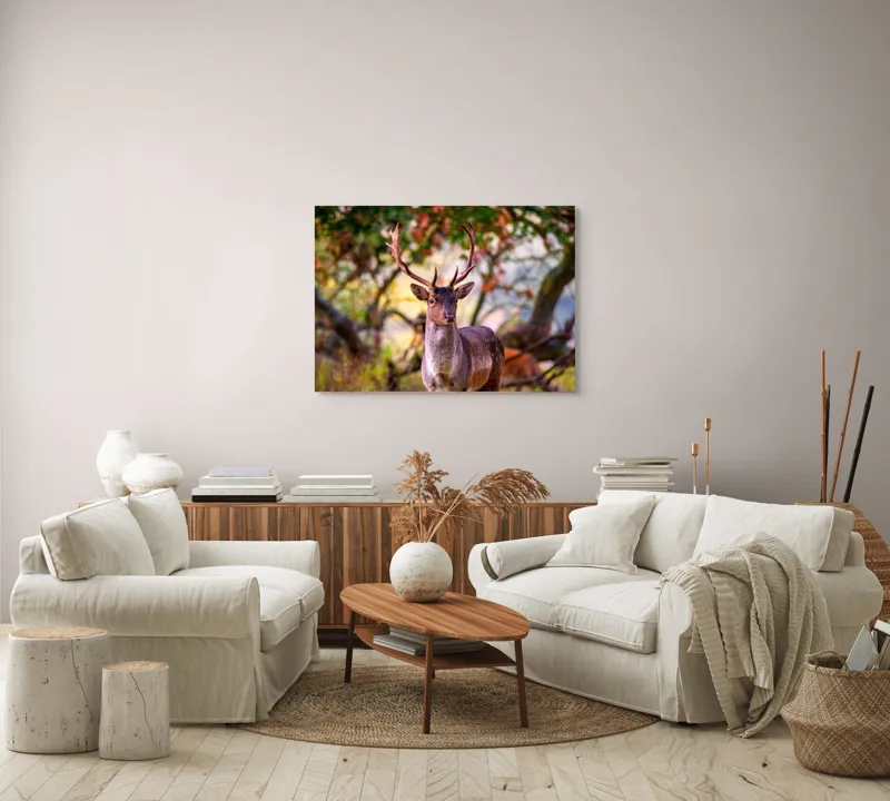 Tablou Canvas, "Cerbul în lumina dimineții de toamnă", Frumusețe, Grație, Natură, Pădure, Toamnă, Cerb, Elegant, Ramuri, Peisaj, Sălbăticie, 100 x 70 cm – poza 3