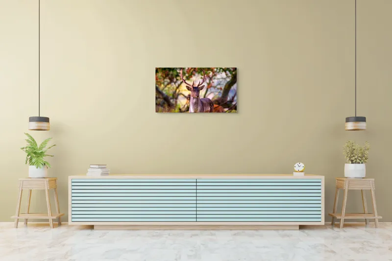 Tablou Canvas, "Cerbul în lumina dimineții de toamnă", Frumusețe, Grație, Natură, Pădure, Toamnă, Cerb, Elegant, Ramuri, Peisaj, Sălbăticie, 90 x 50 cm – poza 5
