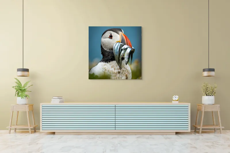 Tablou Canvas, "Puffin cu prada-n cioc strălucitor", Puffin, Colorat, Ocean, Pești, Natură, Cioc, Frumusețe, Viață, Sălbatică, Pene, Albastru, Observare, Vânător, Habitat, Viu, 100 x 100 cm – poza 5