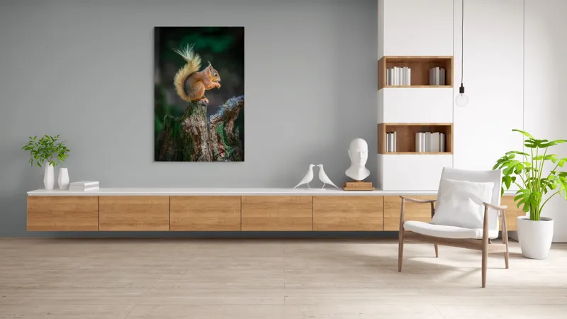 Tablou Canvas, "Veveriță pe trunchi mâncând semințe", Veveriță, Coadă, Blană, Trunchi, Copac, Natură, Pădure, Verde, Lemn, Adorabilă, 100 x 150 cm – poza 8