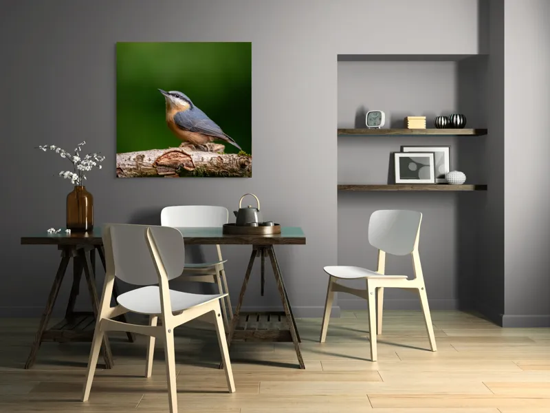 Tablou Canvas, "păsărea pe creanga liniștii verzi", Pasăre, Ramură, Verde, Penaj, Cer, Natură, Fragilitate, Liniște, Delicatețe, 100 x 100 cm – poza 6