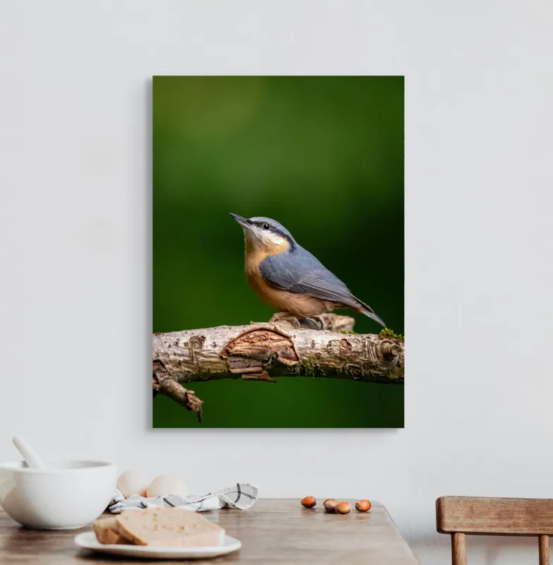 Tablou Canvas, "păsărea pe creanga liniștii verzi", Pasăre, Ramură, Verde, Penaj, Cer, Natură, Fragilitate, Liniște, Delicatețe, 50 x 70 cm – poza 3