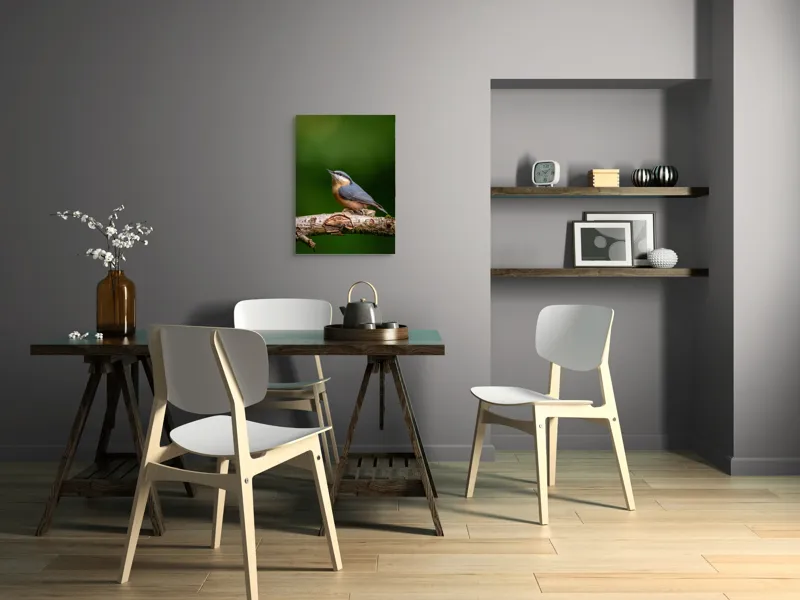 Tablou Canvas, "păsărea pe creanga liniștii verzi", Pasăre, Ramură, Verde, Penaj, Cer, Natură, Fragilitate, Liniște, Delicatețe, 50 x 70 cm – poza 5