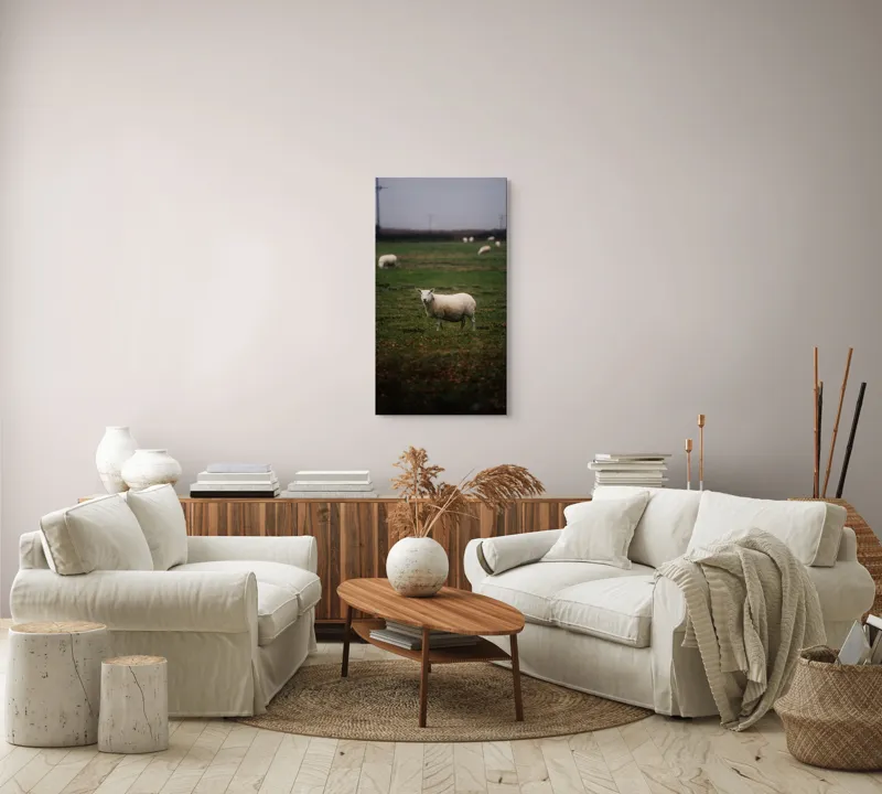 Tablou Canvas, "Oaia singuratică pe câmp verde", Oaie, Câmp, Verdeață, Nori, Ceramică, Toamnă, Liniște, Pășune, 50 x 90 cm – poza 7