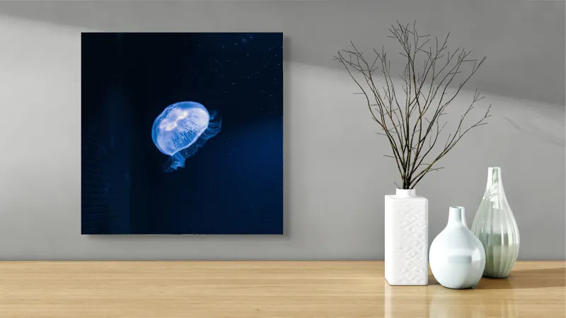 Tablou Canvas, "Lumina albastră a meduzelor misterioase", Mistic, Albastru, Lumină, Eteric, Ocean, Grație, Calm, Mister, 50 x 50 cm – poza 3