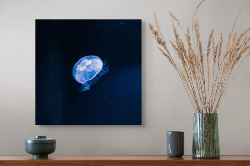 Tablou Canvas, "Lumina albastră a meduzelor misterioase", Mistic, Albastru, Lumină, Eteric, Ocean, Grație, Calm, Mister, 50 x 50 cm – poza 4