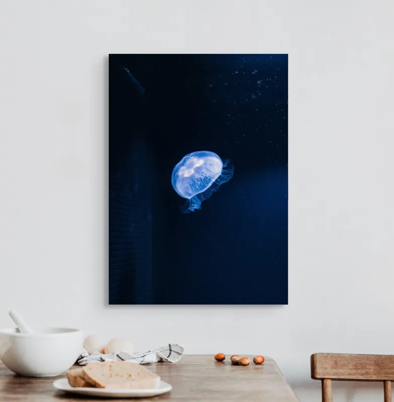 Tablou Canvas, "Lumina albastră a meduzelor misterioase", Mistic, Albastru, Lumină, Eteric, Ocean, Grație, Calm, Mister, 50 x 70 cm – poza 3