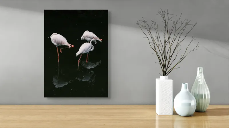 Tablou Canvas, "Flamingo grațioase în apă întunecată", Flamingo, Reflecții, Eleganță, Echilibru, Tranquilitate, Grație, 39 x 54 cm – poza 4