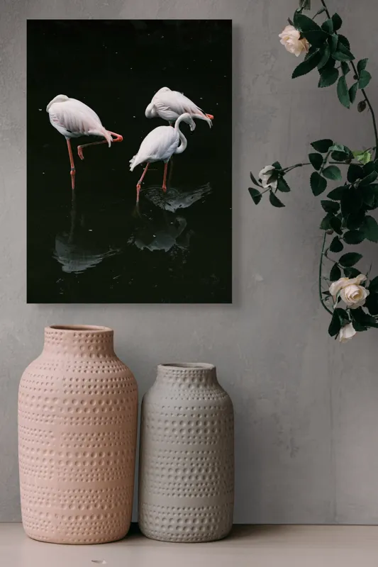 Tablou Canvas, "Flamingo grațioase în apă întunecată", Flamingo, Reflecții, Eleganță, Echilibru, Tranquilitate, Grație, 39 x 54 cm – poza 6