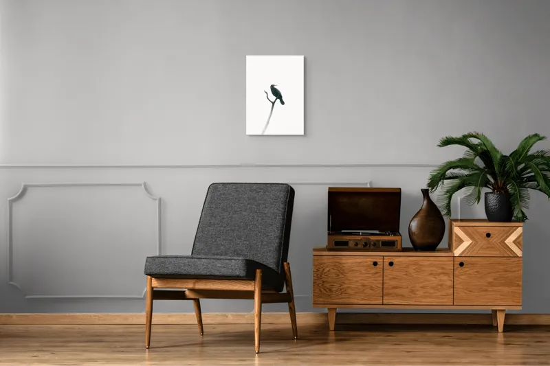 Tablou Canvas, "Pasăre singuratică pe creanga înaltă", Pasăre, Ramură, Cer, Siluetă, Minimalism, Natură, Liniște, Contrast, Puritate, Eleganță, 39 x 54 cm – poza 8