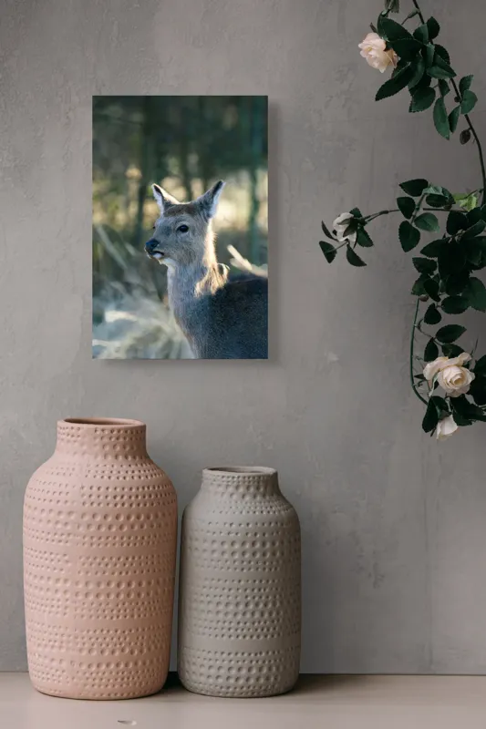 Tablou Canvas, "Misterul pădurii de iarnă", Iepure, Pădure, Lumină, Blană, Natură, Eleganță, Calm, Animal, Privire, Calmitate, 26 x 39 cm – poza 6