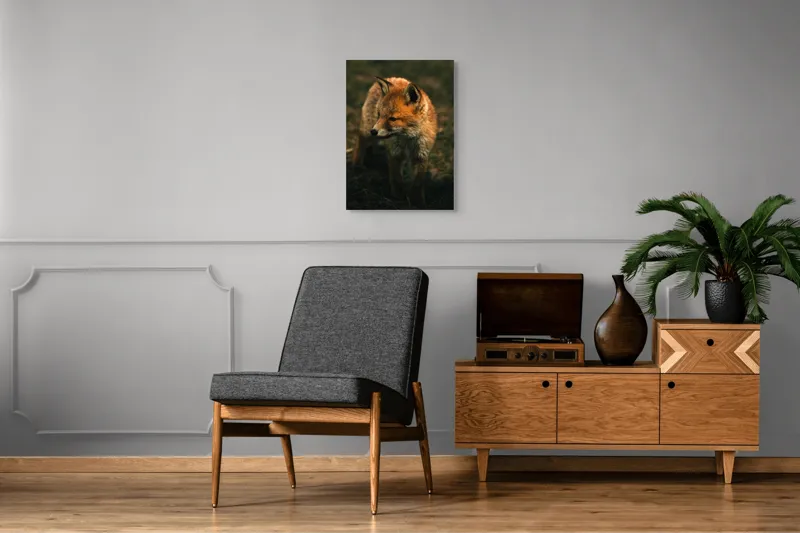 Tablou Canvas, "Vulpe în lumina înserării pe câmpie", Vulpe, Blană, Curiozitate, Pajiște, Natură, Sălbăticie, Prudență, Agilitate, Eleganță, Observare, 50 x 70 cm – poza 8