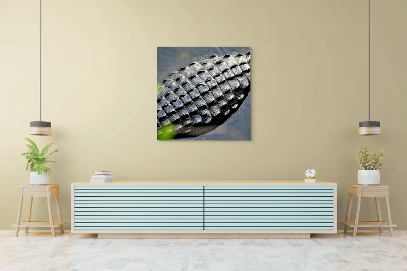 Tablou Canvas, "Textura armurii de crocodil în apă", Solzi, Textură, Reptilă, Apă, Natură, 100 x 100 cm – poza 5