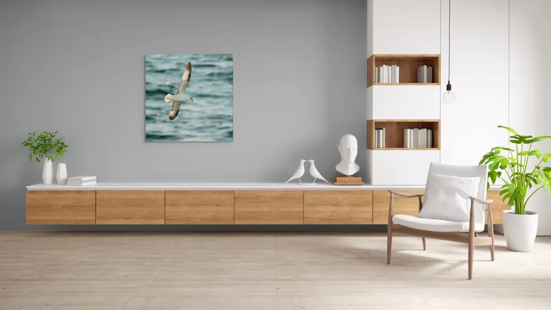 Tablou Canvas, "Zborul liniștit al pescărușului", Pasăre, Zbor, Ocean, Libertate, Aripi, Natură, Cer, Peisaj, Viață, Liniște, 100 x 100 cm – poza 8