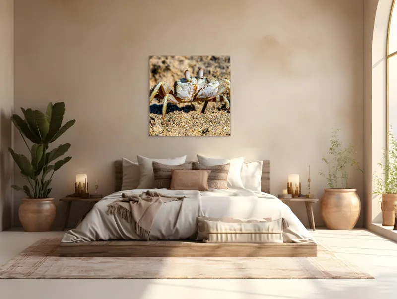 Tablou Canvas, "Crabul invizibil în nisipul auriu", Nisip, Crab, Ochii, Gheruțe, Textură, Natură, Mișcare, Culoare, Detaliu, Plajă, 100 x 100 cm – poza 4