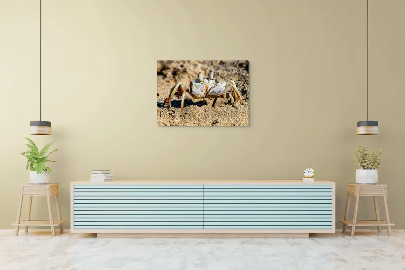 Tablou Canvas, "Crabul invizibil în nisipul auriu", Nisip, Crab, Ochii, Gheruțe, Textură, Natură, Mișcare, Culoare, Detaliu, Plajă, 100 x 70 cm – poza 4