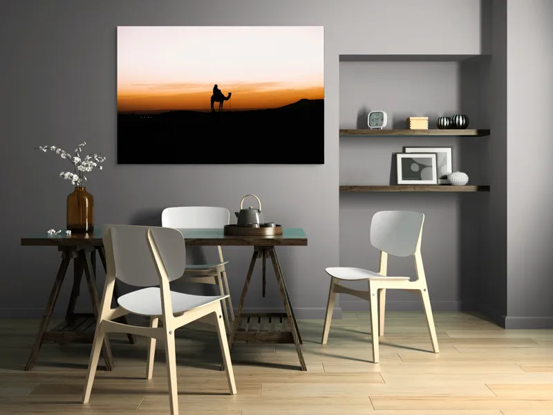 Tablou Canvas, "Călător în deșert la apus", Apus, Siluetă, Călător, Deșert, Cămilă, Orizont, Nisip, Cer, Umbre, Peisaj, 150 x 100 cm – poza 5