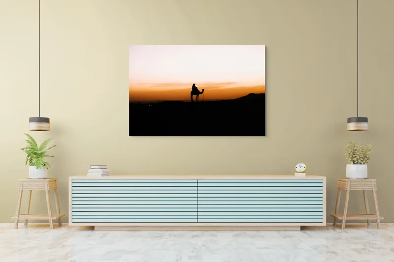 Tablou Canvas, "Călător în deșert la apus", Apus, Siluetă, Călător, Deșert, Cămilă, Orizont, Nisip, Cer, Umbre, Peisaj, 150 x 100 cm – poza 6