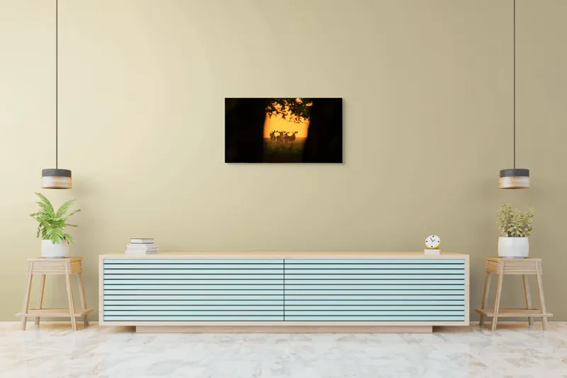 Tablou Canvas, "Cerbi în lumina apusului aurit", Cer, Cerbi, Apus, Siluetă, Natură, Lumină, Copaci, 90 x 50 cm – poza 5
