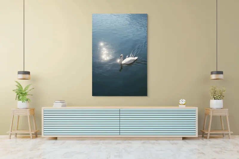 Tablou Canvas, "Lacul liniștit al lebedei strălucitoare", Lebădă, Apă, Reflexii, Serenitate, Lumină, Natură, Eleganță, Calm, 100 x 150 cm – poza 4