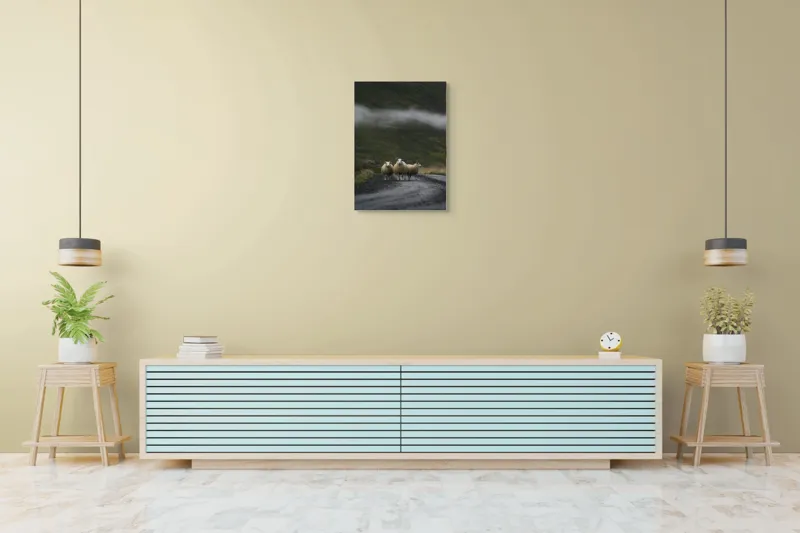 Tablou Canvas, "Oile rătăcite pe drumul întunecat", Oi, Drum, Nor, Verdeață, Natură, Coline, Trio, Peisaj., 50 x 70 cm – poza 6