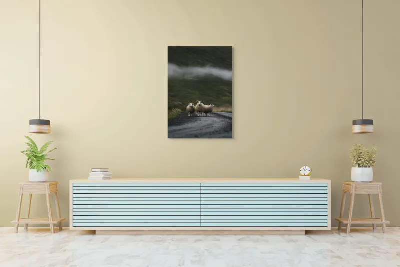 Tablou Canvas, "Oile rătăcite pe drumul întunecat", Oi, Drum, Nor, Verdeață, Natură, Coline, Trio, Peisaj., 70 x 100 cm – poza 5
