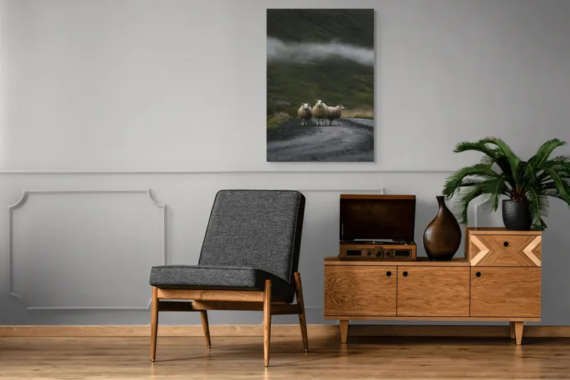 Tablou Canvas, "Oile rătăcite pe drumul întunecat", Oi, Drum, Nor, Verdeață, Natură, Coline, Trio, Peisaj., 70 x 100 cm – poza 6