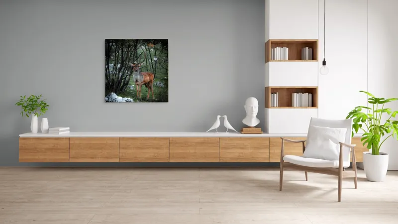 Tablou Canvas, "Cerbul singuratic în desișul pădurii", Mist, Ramuri, Cerb, Privire, Blană, Natură, Pădure, Verdeață, Tranquilitate, Frumusețe., 100 x 100 cm – poza 8