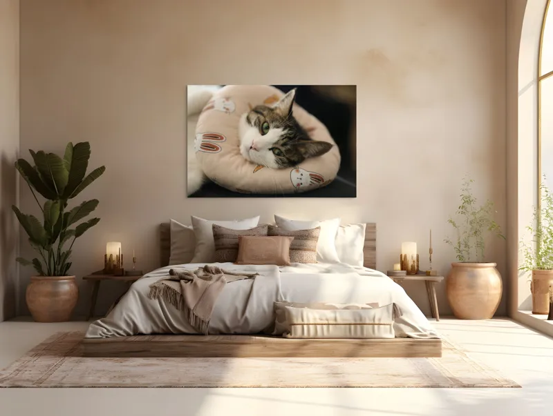 Tablou Canvas, "Pisica odihnindu-se pe perna iepurașului", Pisică, Pernă, Relaxare, Iepurași, Blană, Ochi Verzi, Odihnă, Drăgălaș., 150 x 100 cm – poza 4