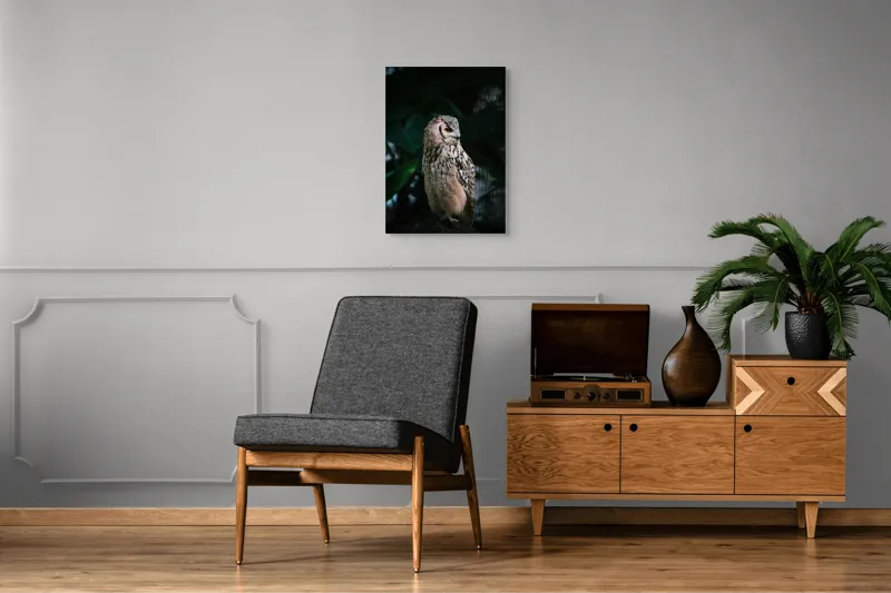 Tablou Canvas, "Bufnița în lumina amurgului pădurii", Bufniță, Penaj, Noapte, Pene, Ochii, Privește, Mister, Natură, Pădure, Răpitor, Silentiozitate, 50 x 70 cm – poza 8