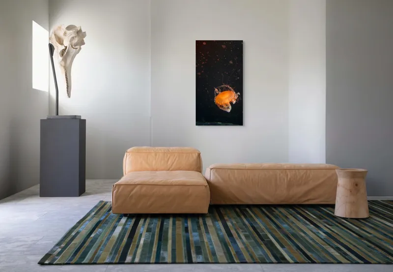 Tablou Canvas, "Meduză dansând în adâncuri misterioase", Meduză, Lumină, Ocean, Mister, Frumusețe, Grație, Plutire, 50 x 90 cm – poza 5