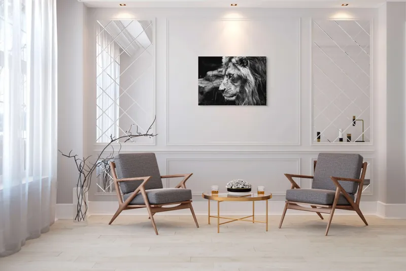 Tablou Canvas, "Regele savanei în contemplație tăcută", Leu, Putere, Mândrie, Regal, Tărie, Natură, Sălbăticie, Viziune, 100 x 70 cm – poza 5