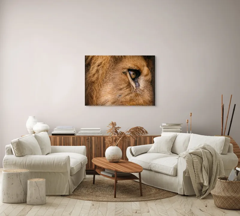 Tablou Canvas, "Privirea enigmatică a leului regal", Fierce, Majestic, Intense, Powerful, Wild, Focused, 100 x 70 cm – poza 3
