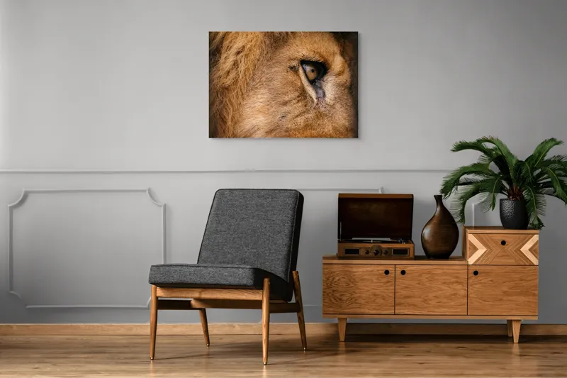 Tablou Canvas, "Privirea enigmatică a leului regal", Fierce, Majestic, Intense, Powerful, Wild, Focused, 100 x 70 cm – poza 8