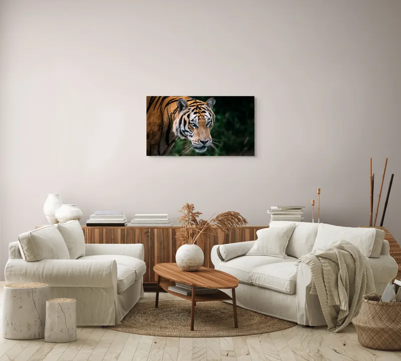 Tablou Canvas, "Tigrul în umbra junglei verzi", Tigru, Privire, Pădure, Puternic, Feline, Blană, Verde, Misterios, 90 x 50 cm – poza 4