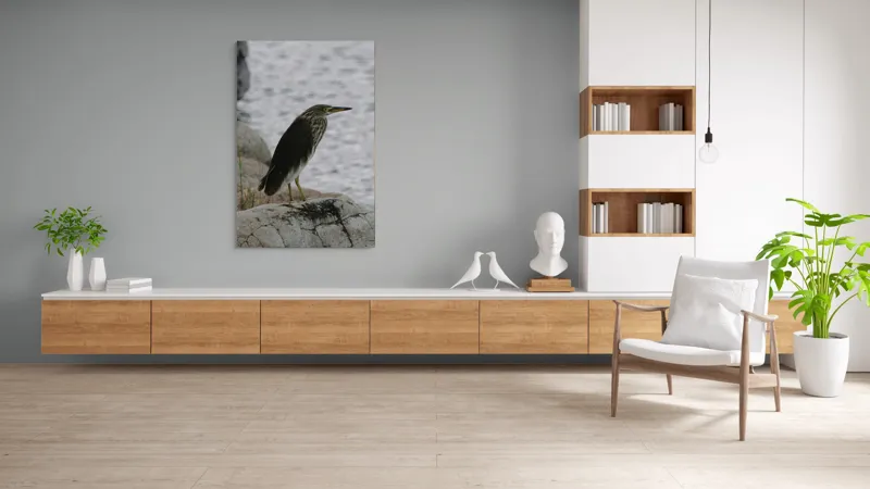 Tablou Canvas, "Pasărea contemplativă pe malul apei", Elegant, Observator, Singuratic, Pene, Apă, Stânci, Vigilent, Natură, Fragil, Sălbatic., 100 x 150 cm – poza 8
