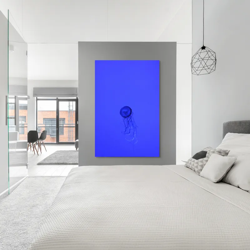 Tablou Canvas, "Meduza în oceanul albastru intens", Meduză, Albastru, Ocean, Lumină, Grație, Contur, Mister, Adâncime, 100 x 150 cm – poza 5