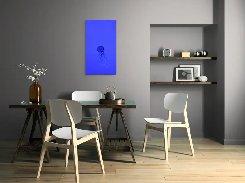 Tablou Canvas, "Meduza în oceanul albastru intens", Meduză, Albastru, Ocean, Lumină, Grație, Contur, Mister, Adâncime, 50 x 90 cm – poza 4